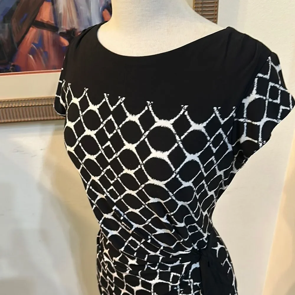 Just….Taylor Elegant Black and White Gathered Patterned Dress Size 14P